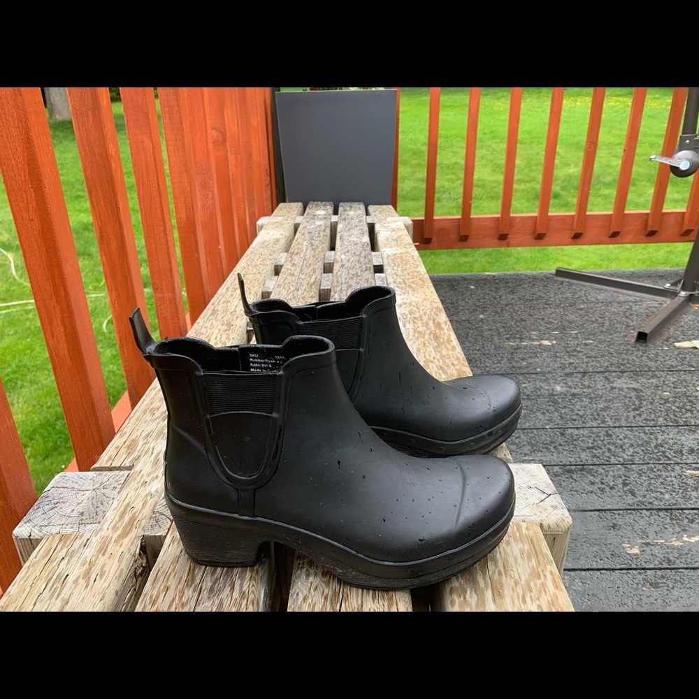 Dansko low rubber booties